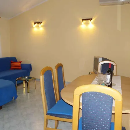 In - Istrien 17385 بولا
