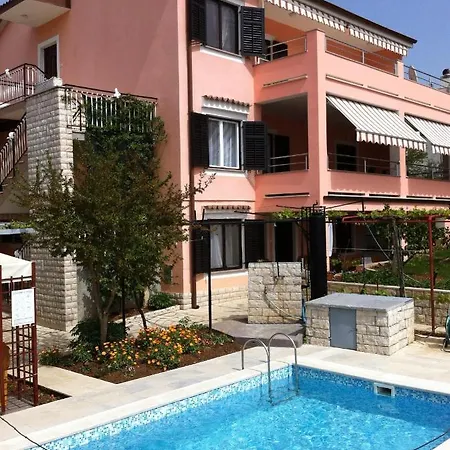Apartment In Pula/Istrien 17385 Apartman