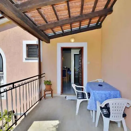 Apartament In Pula/istrien 17385 *